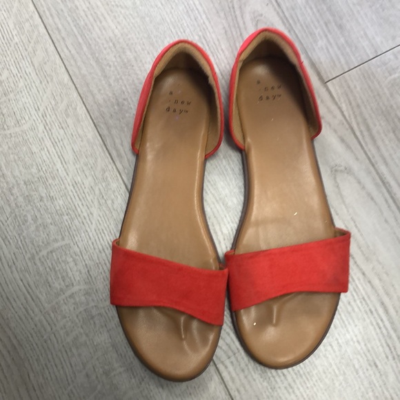 Sandals - Picture 4 of 4